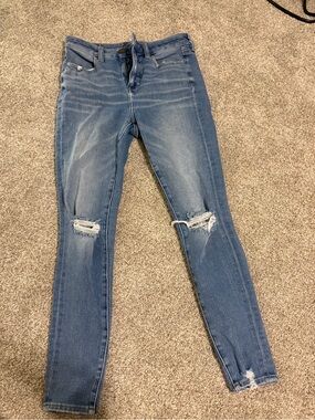 American Eagle Outfitters Light Blue Distressed Skinny Jeans